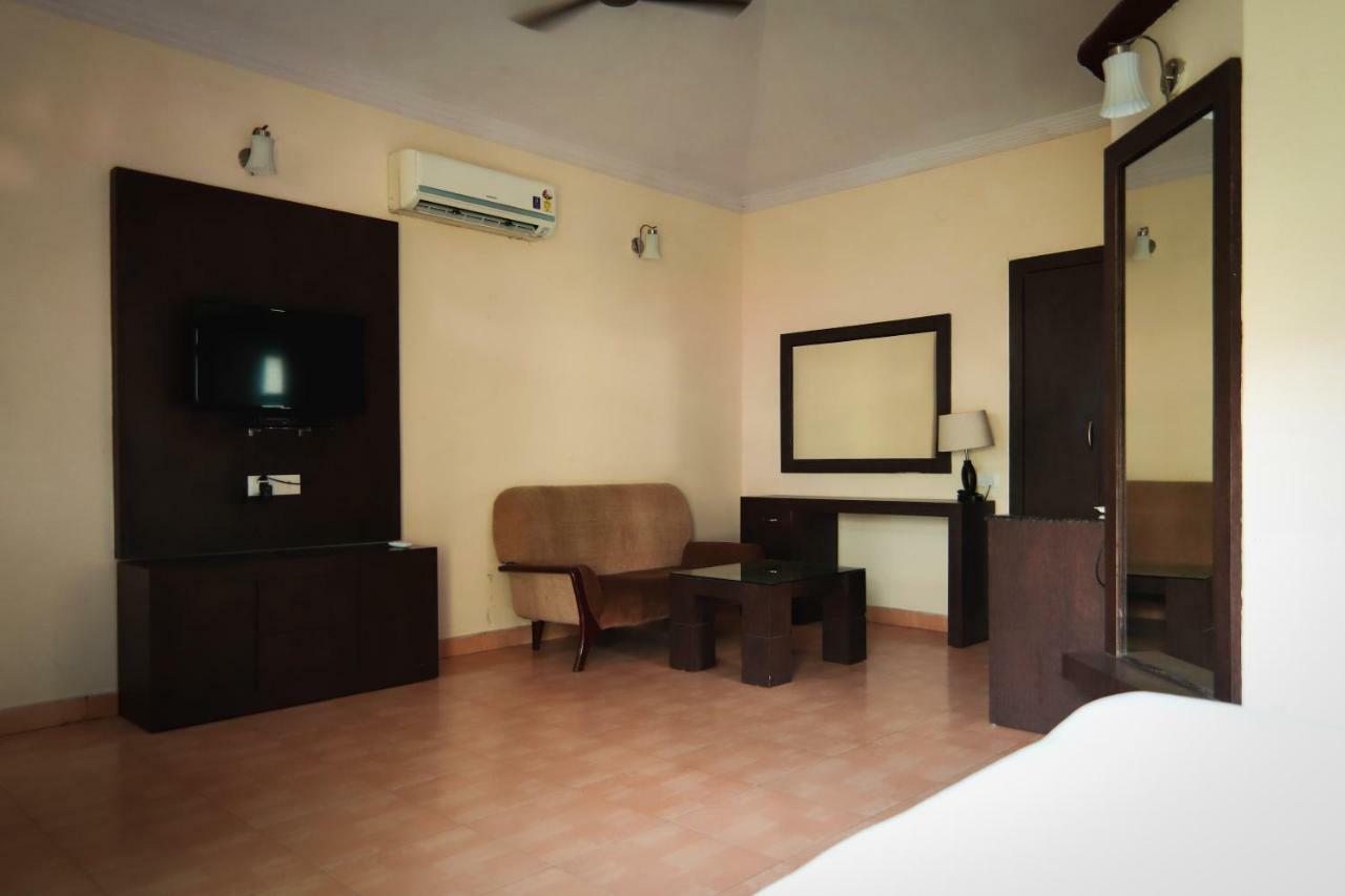 Hotel The Narayana Palace By Salvus à Rishīkesh Extérieur photo