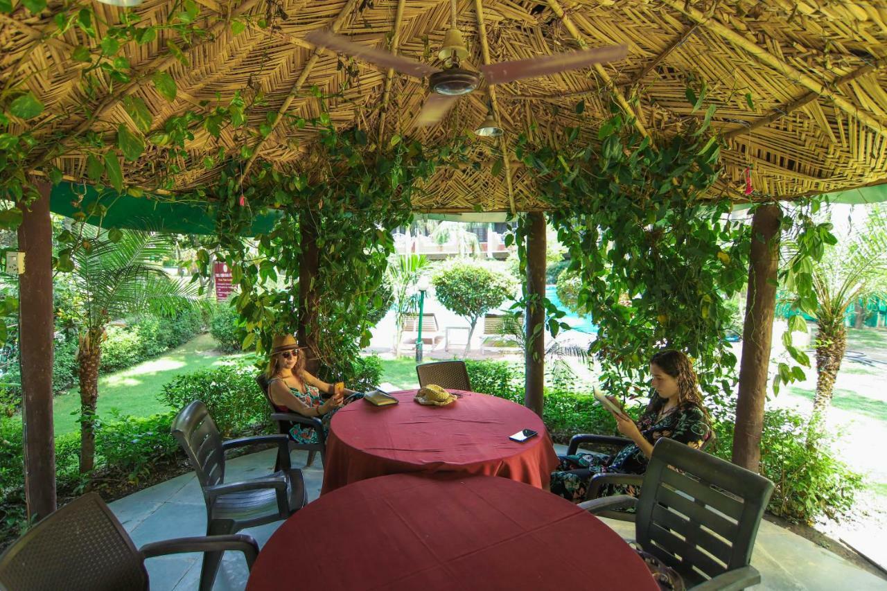 Hotel The Narayana Palace By Salvus à Rishīkesh Extérieur photo