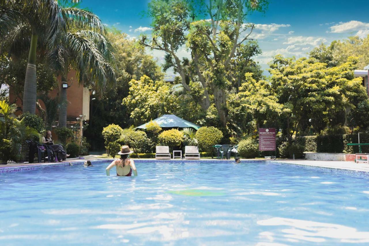 Hotel The Narayana Palace By Salvus à Rishīkesh Extérieur photo
