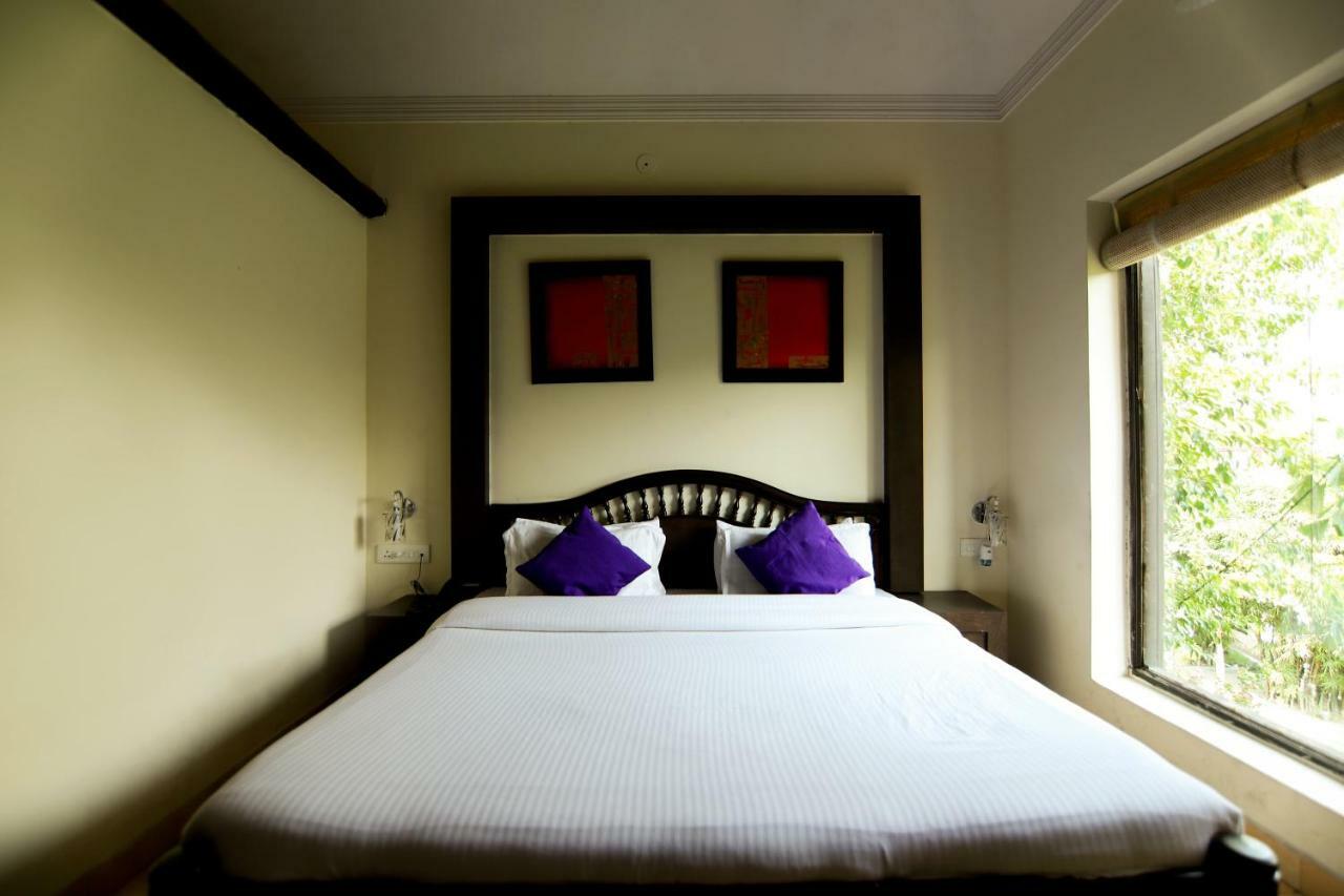 Hotel The Narayana Palace By Salvus à Rishīkesh Extérieur photo