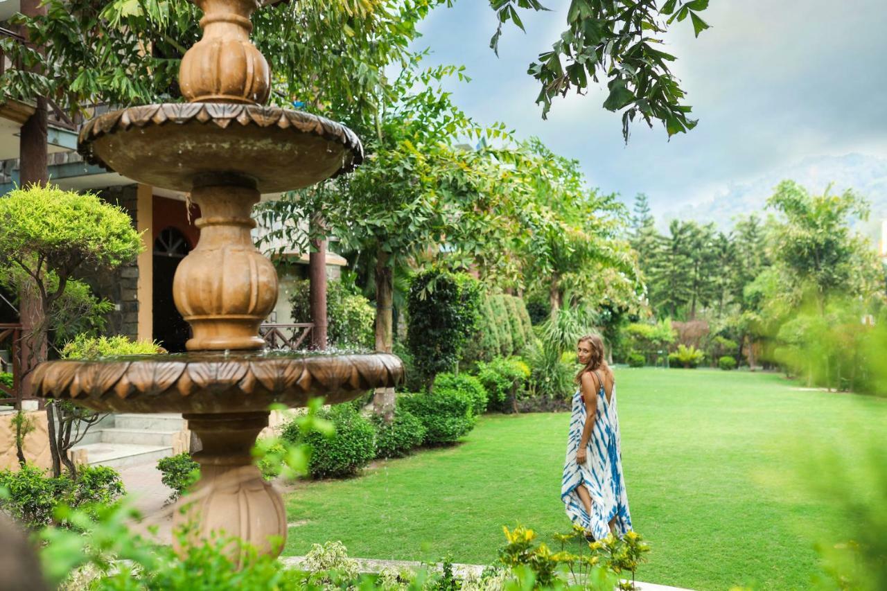 Hotel The Narayana Palace By Salvus à Rishīkesh Extérieur photo